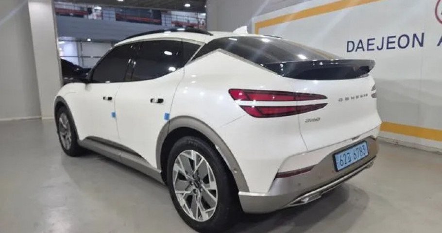 Genesis Gv60 
