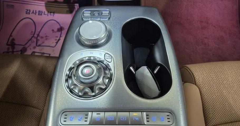Genesis Gv60 