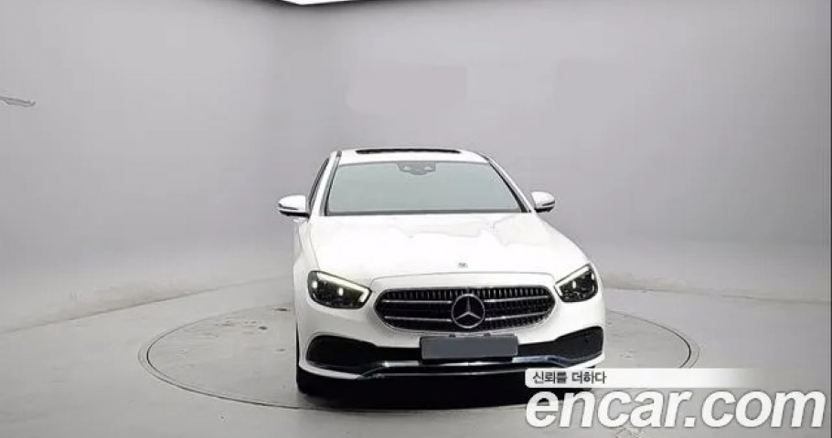 Mercedes-Benz E-Class 