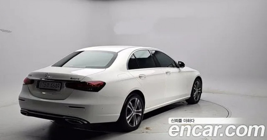 Mercedes-Benz E-Class 