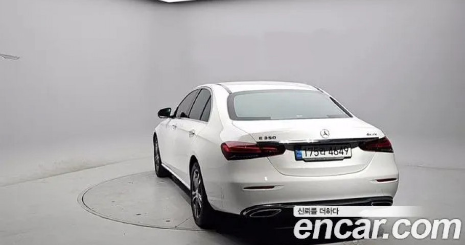 Mercedes-Benz E-Class 