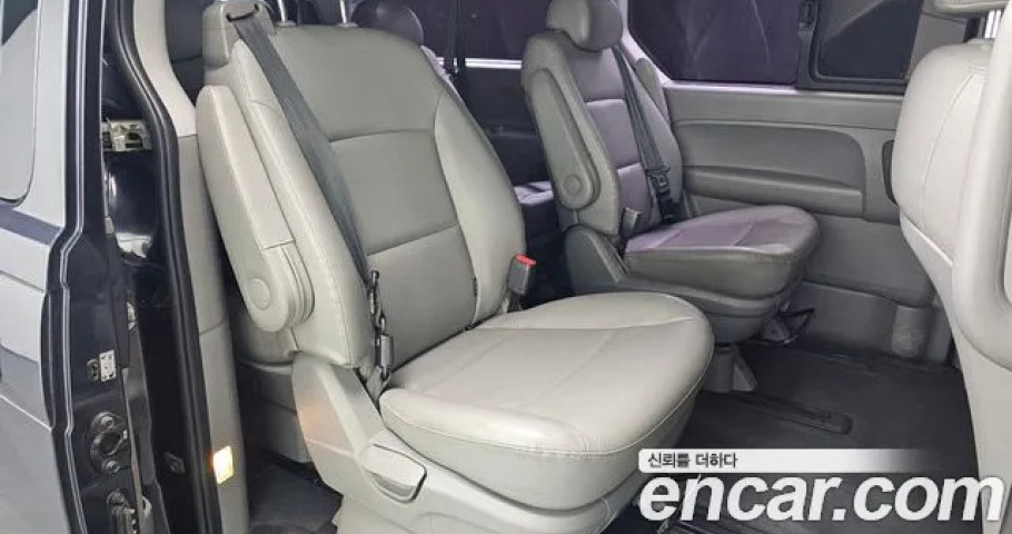 Hyundai Starex 