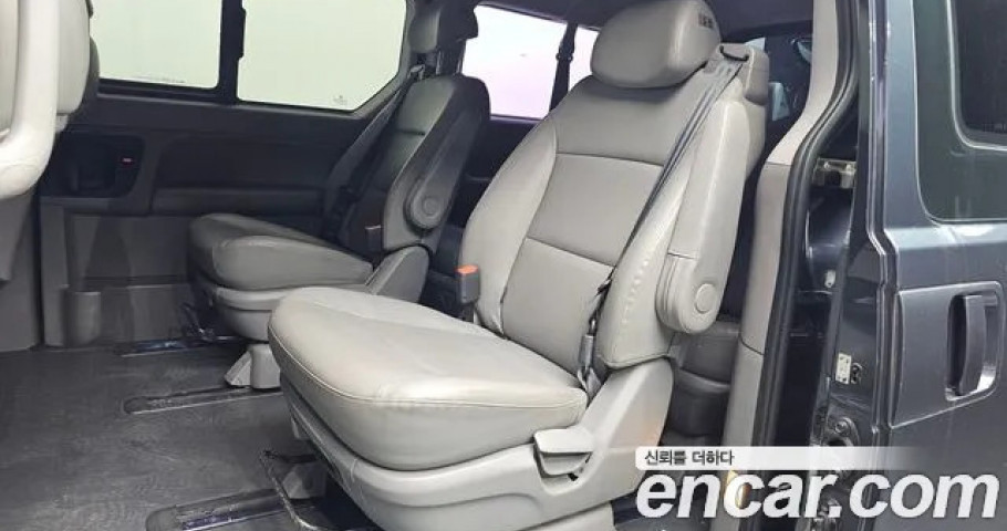 Hyundai Starex 