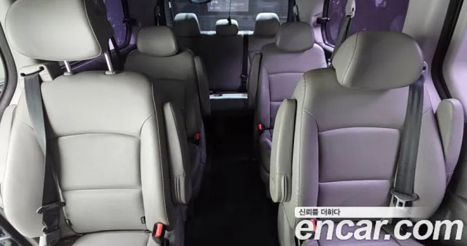 Hyundai Starex 