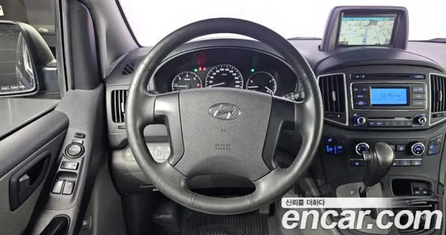 Hyundai Starex 