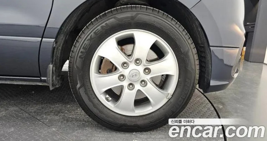Hyundai Starex 