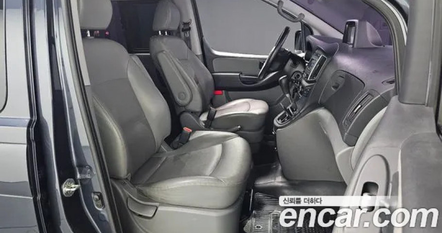 Hyundai Starex 