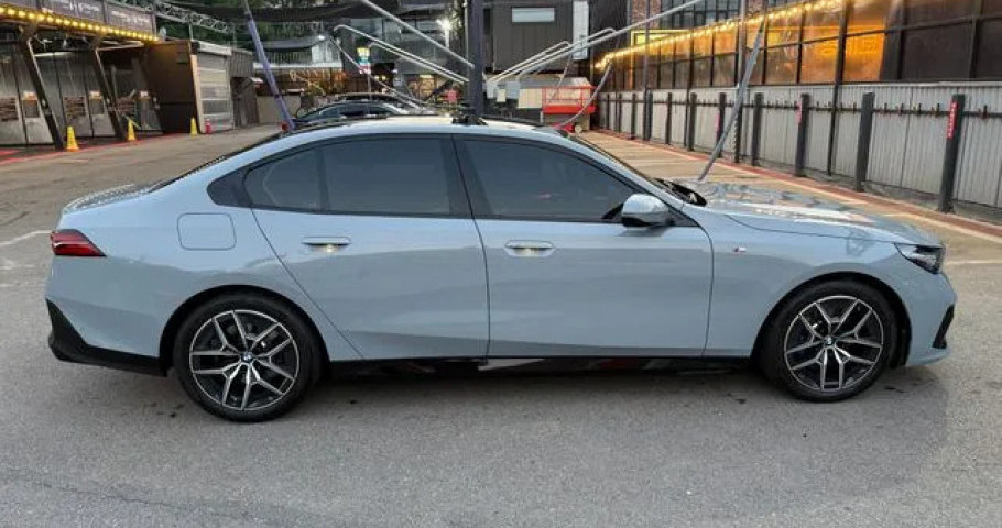 Bmw 5-Series 