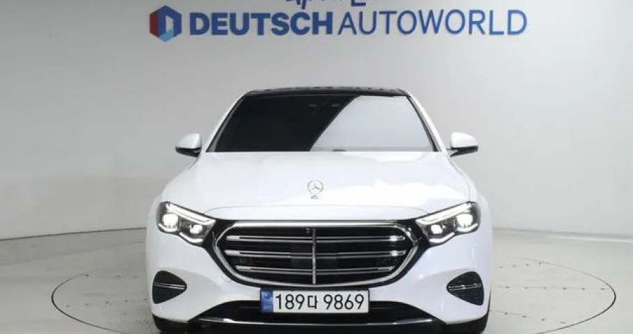 Mercedes-Benz E-Class 