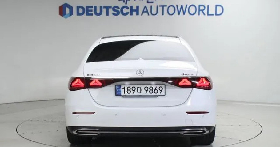 Mercedes-Benz E-Class 