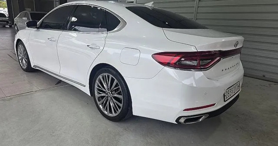 Hyundai Grandeur 