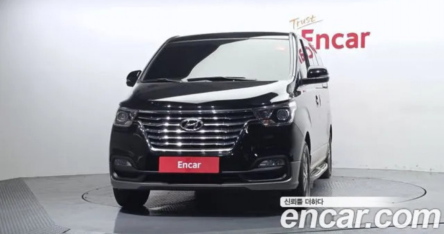 Hyundai Starex 