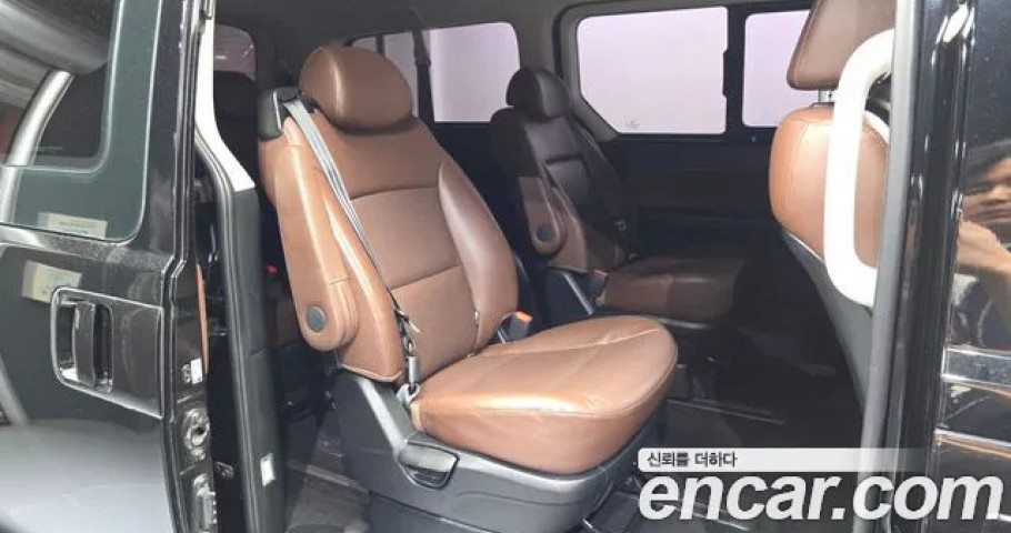 Hyundai Starex 