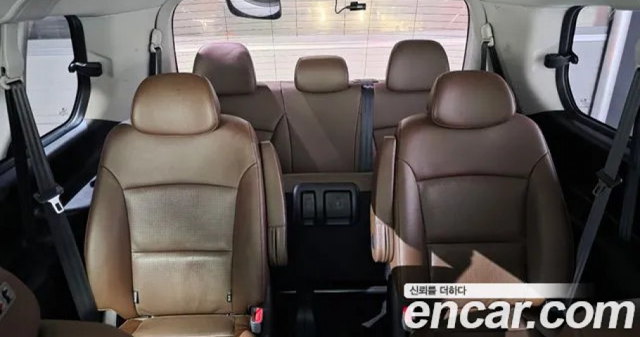 Hyundai Starex 