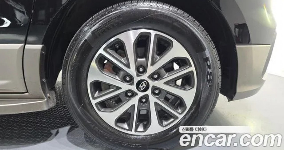 Hyundai Starex 