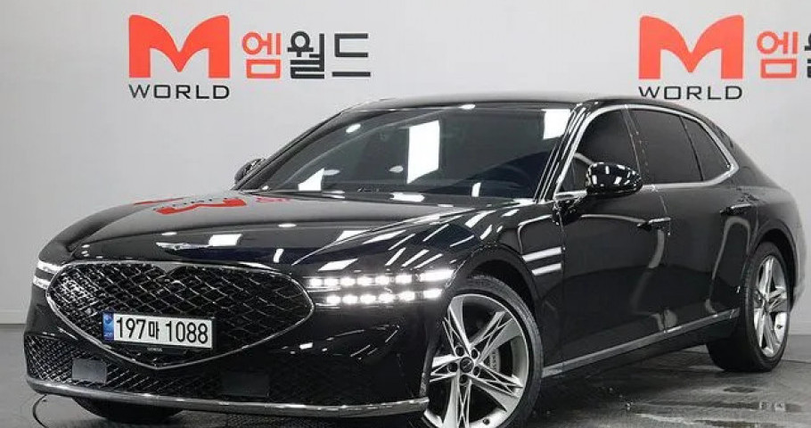 Genesis G90 