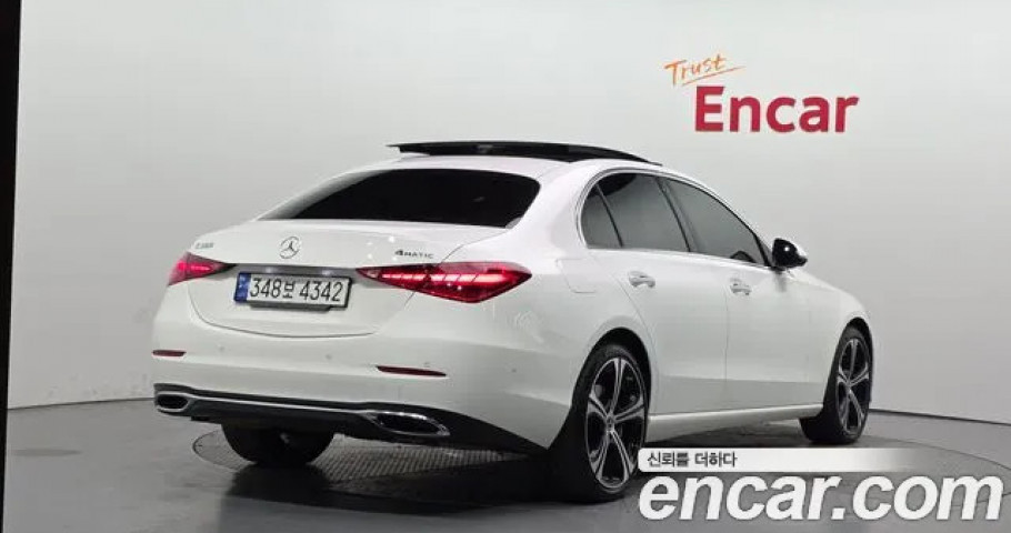 Mercedes-Benz C-Class 
