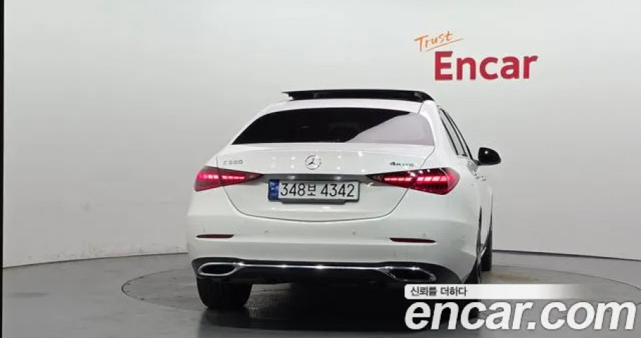 Mercedes-Benz C-Class 