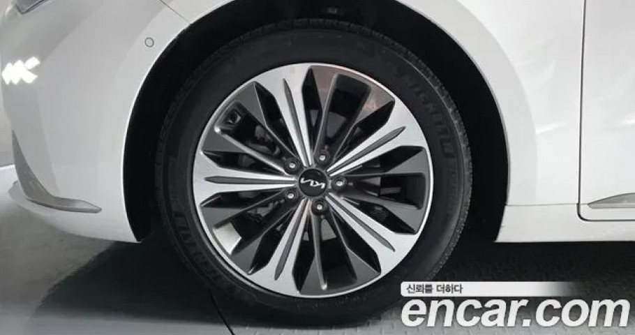 Kia K8 