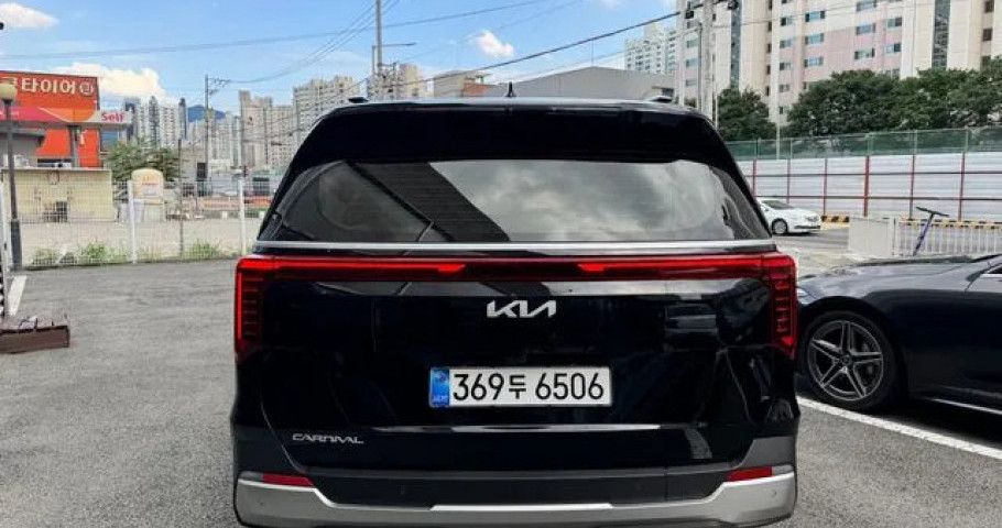 Kia Carnival 