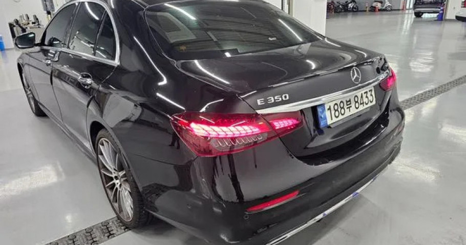 Mercedes-Benz E-Class 