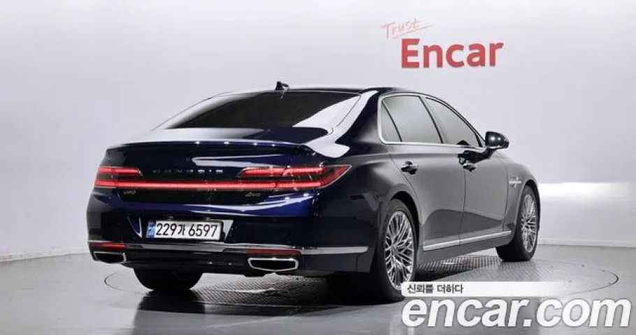 Genesis G90 