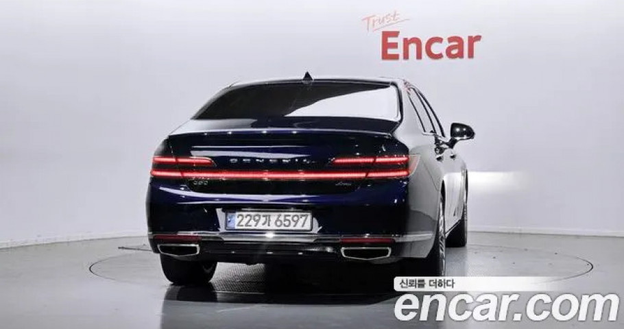 Genesis G90 