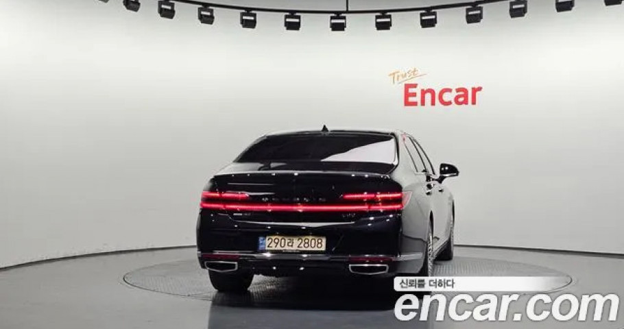 Genesis G90 