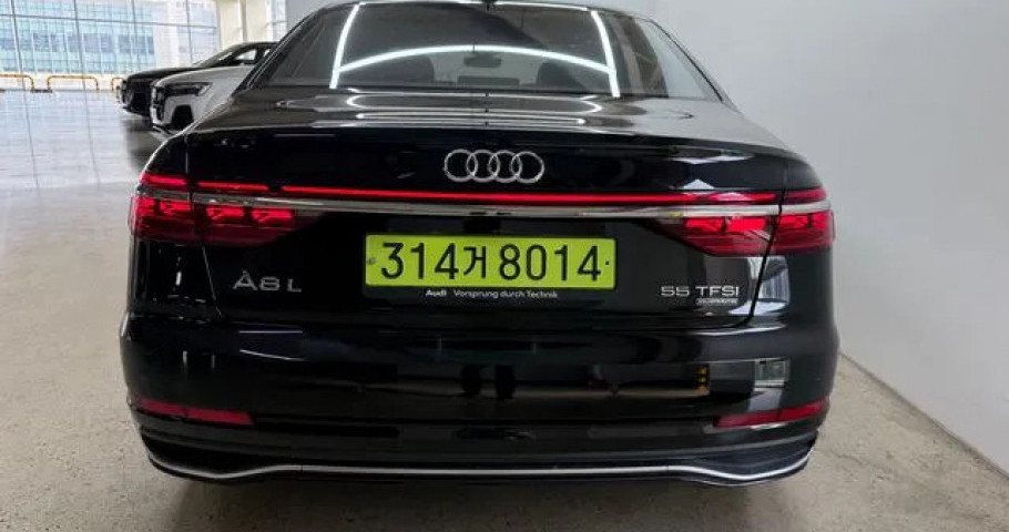 Audi A8 