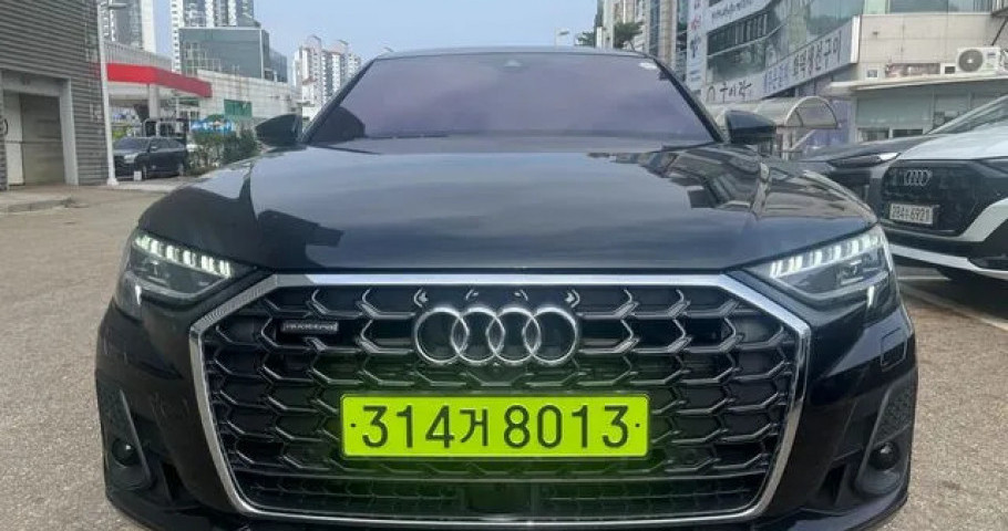 Audi A8 
