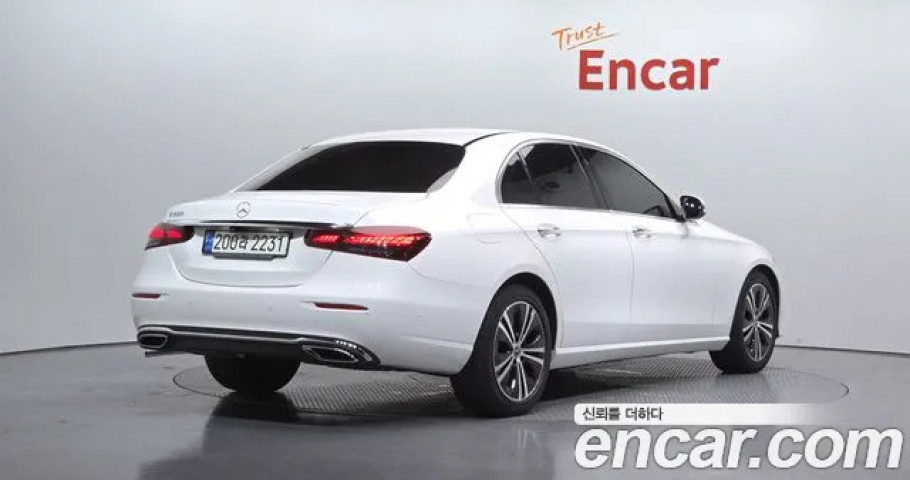 Mercedes-Benz E-Class 