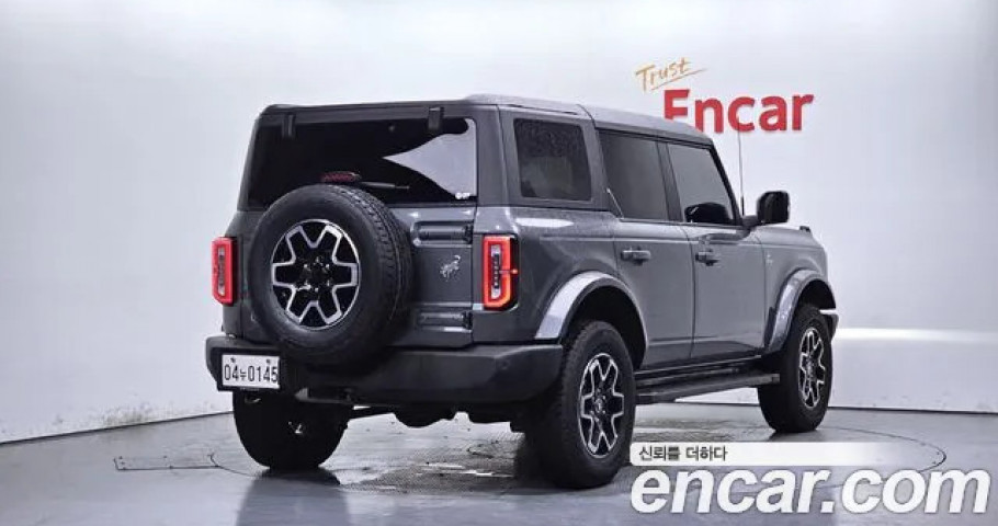 Ford Bronco 