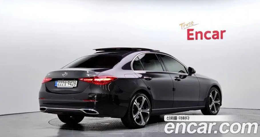Mercedes-Benz C-Class 