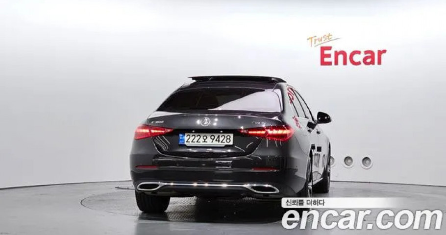 Mercedes-Benz C-Class 