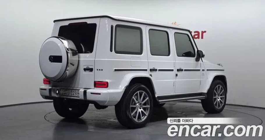 Mercedes-Benz G-Class 