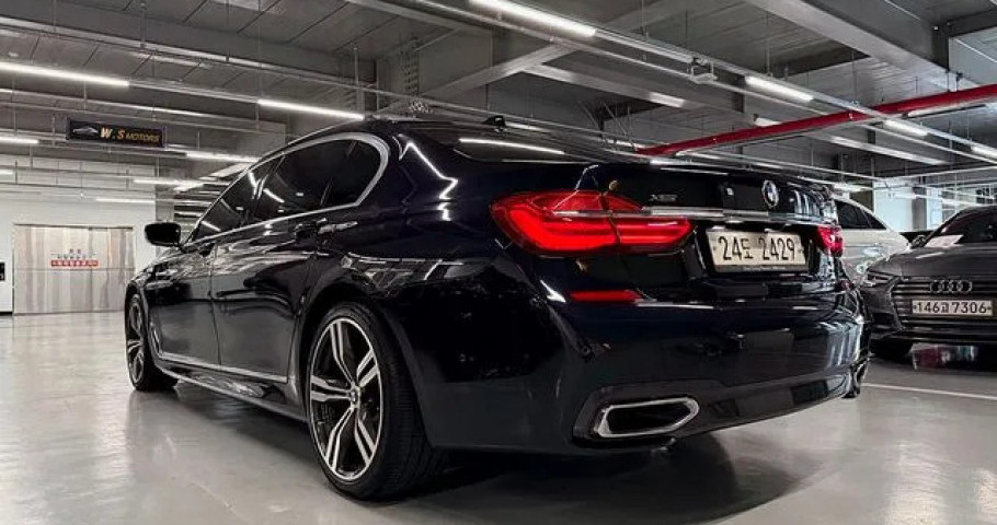 Bmw 7-Series 