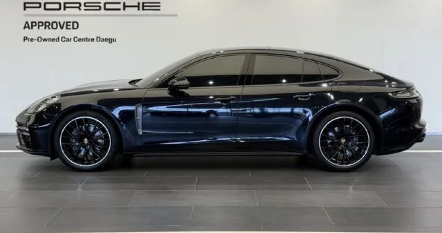 Porsche Panamera 