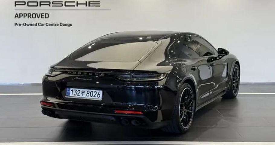 Porsche Panamera 