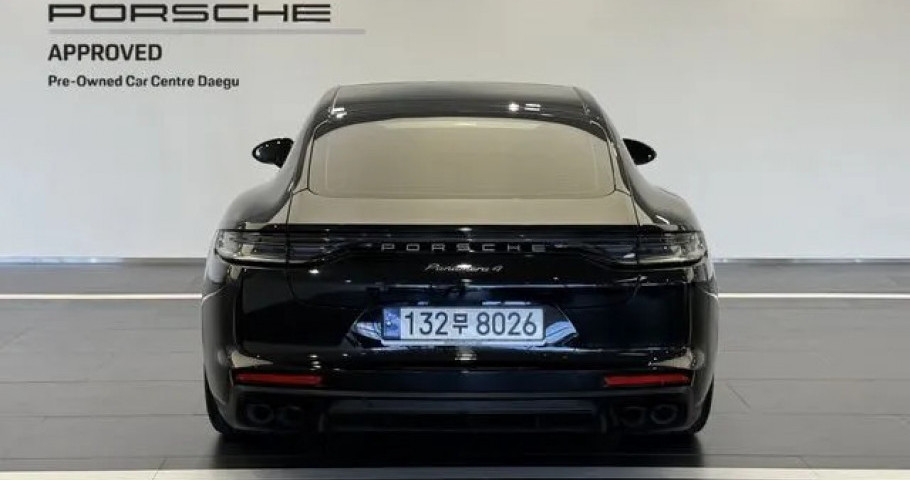 Porsche Panamera 