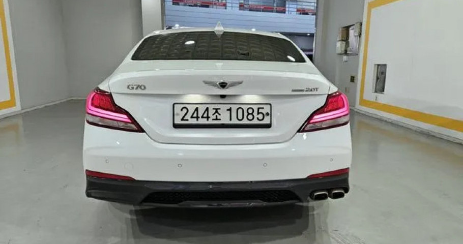 Genesis G70 