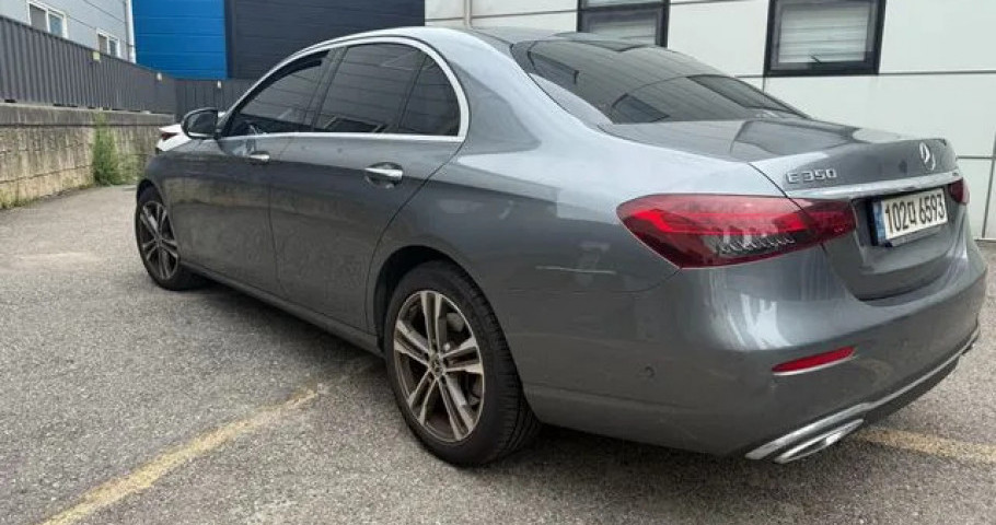 Mercedes-Benz E-Class 