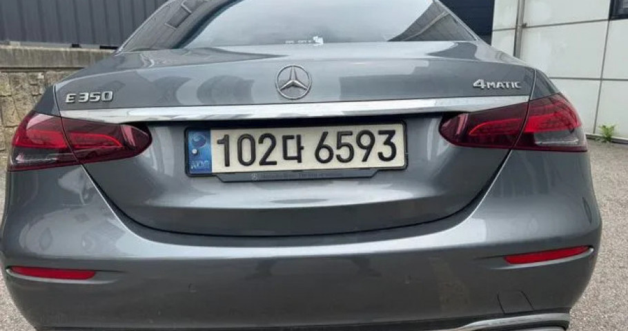Mercedes-Benz E-Class 