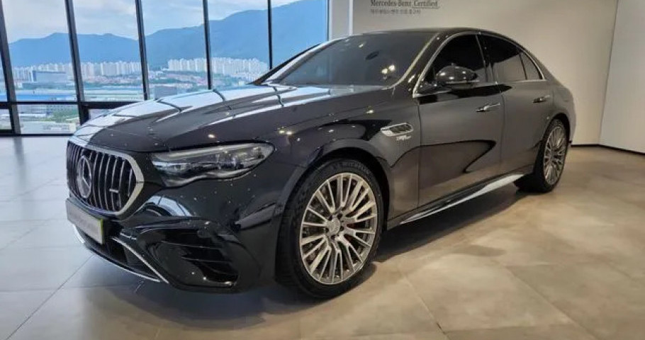 Mercedes-Benz E-Class 