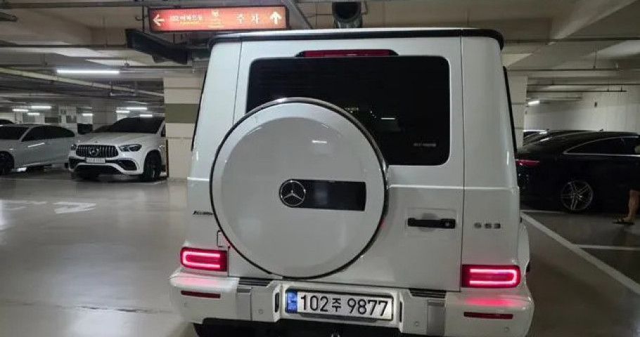 Mercedes-Benz G-Class 