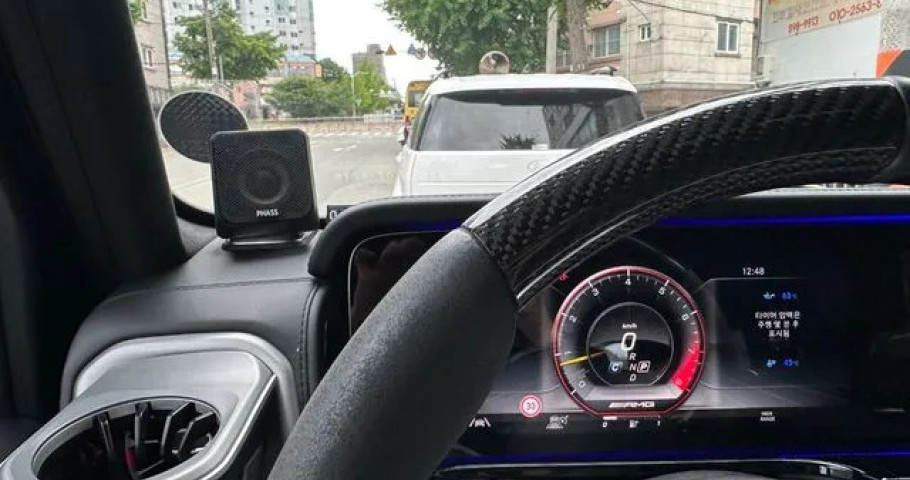 Mercedes-Benz G-Class 