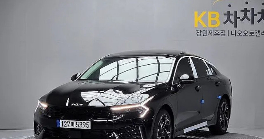 Kia K5 