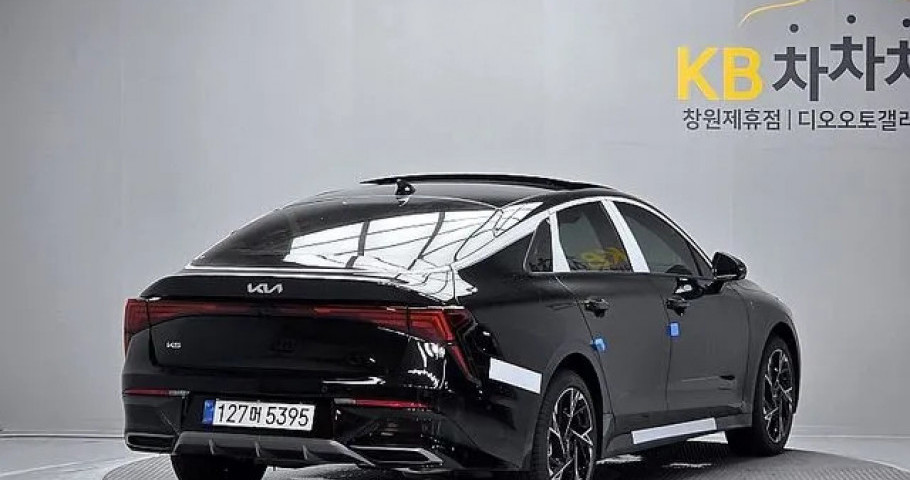 Kia K5 