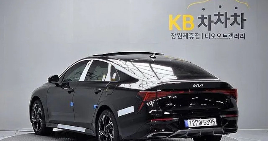 Kia K5 