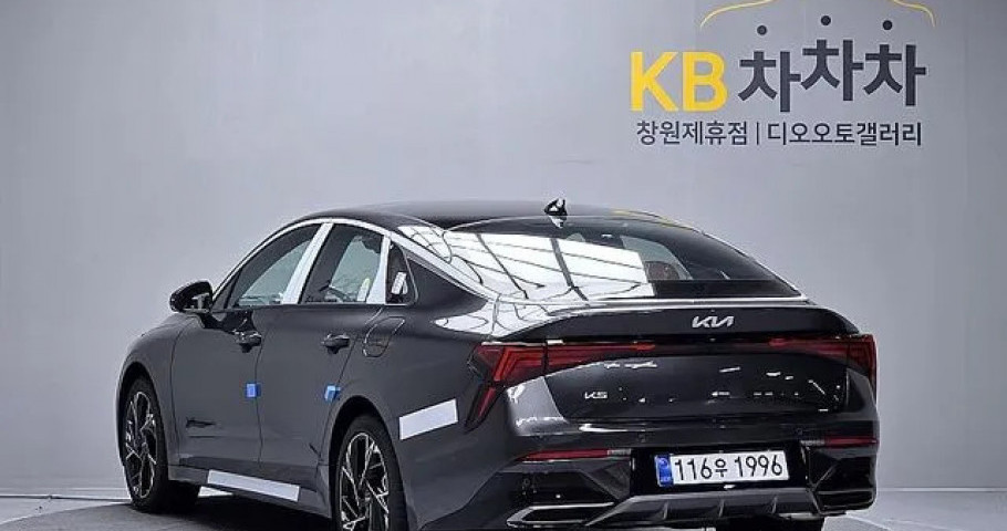 Kia K5 
