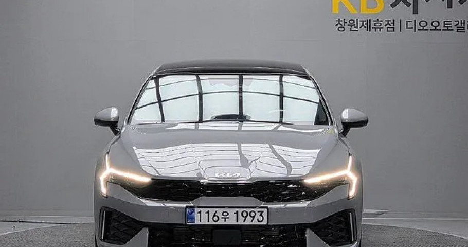 Kia K5 